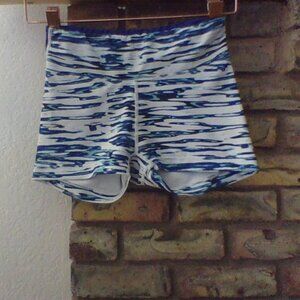 fitted oiselle shorts